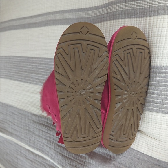 Ugg Girls Bailey Bow Boots - Picture 5 of 5